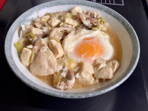 すき焼き風うどん煮込み